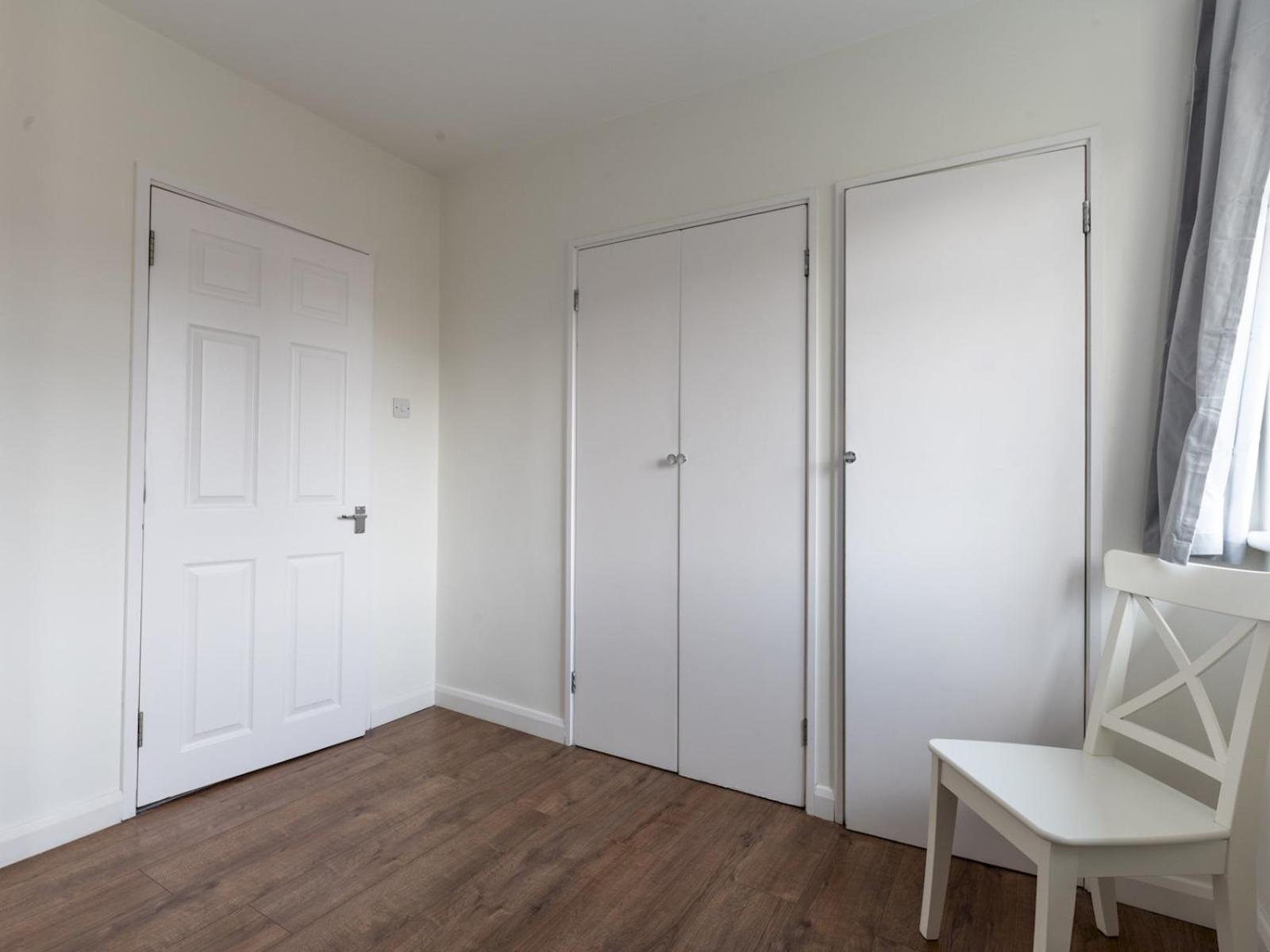 Pass The Keys Bright Spacious 4br House Elizabeth Line * Londra