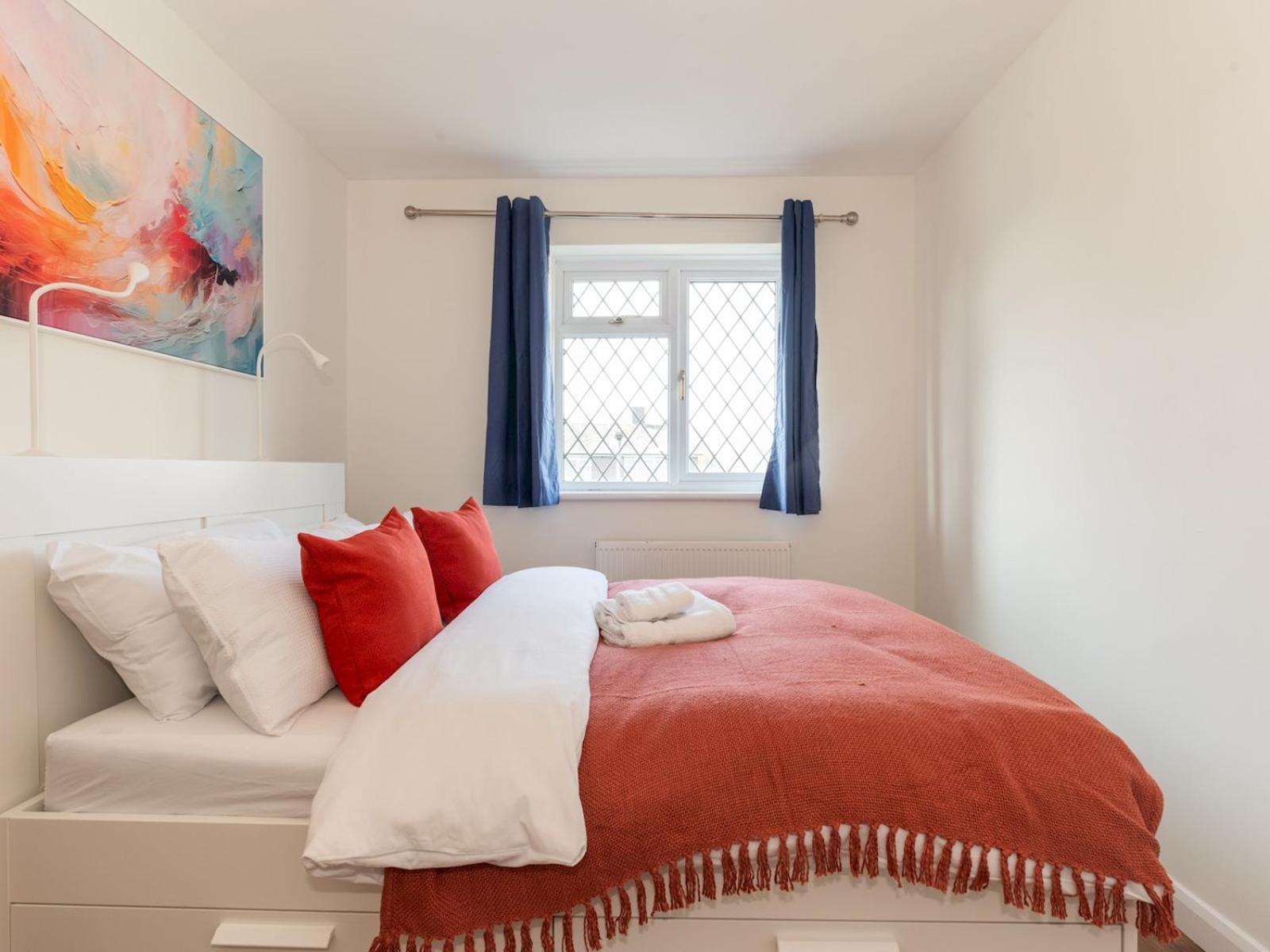 Casa vacanze Pass The Keys Bright Spacious 4br House Elizabeth Line *