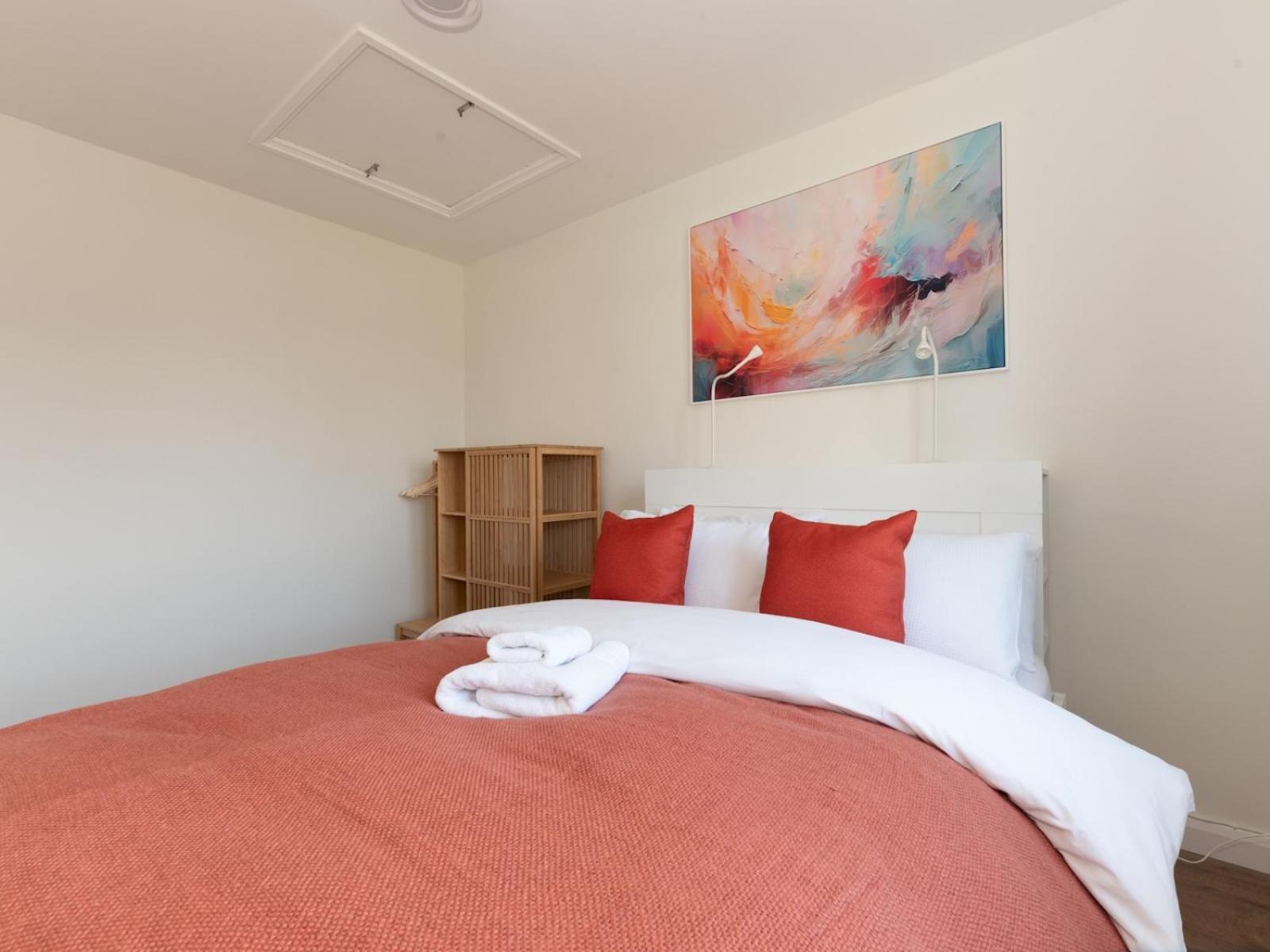 Casa vacanze Pass The Keys Bright Spacious 4br House Elizabeth Line Londra