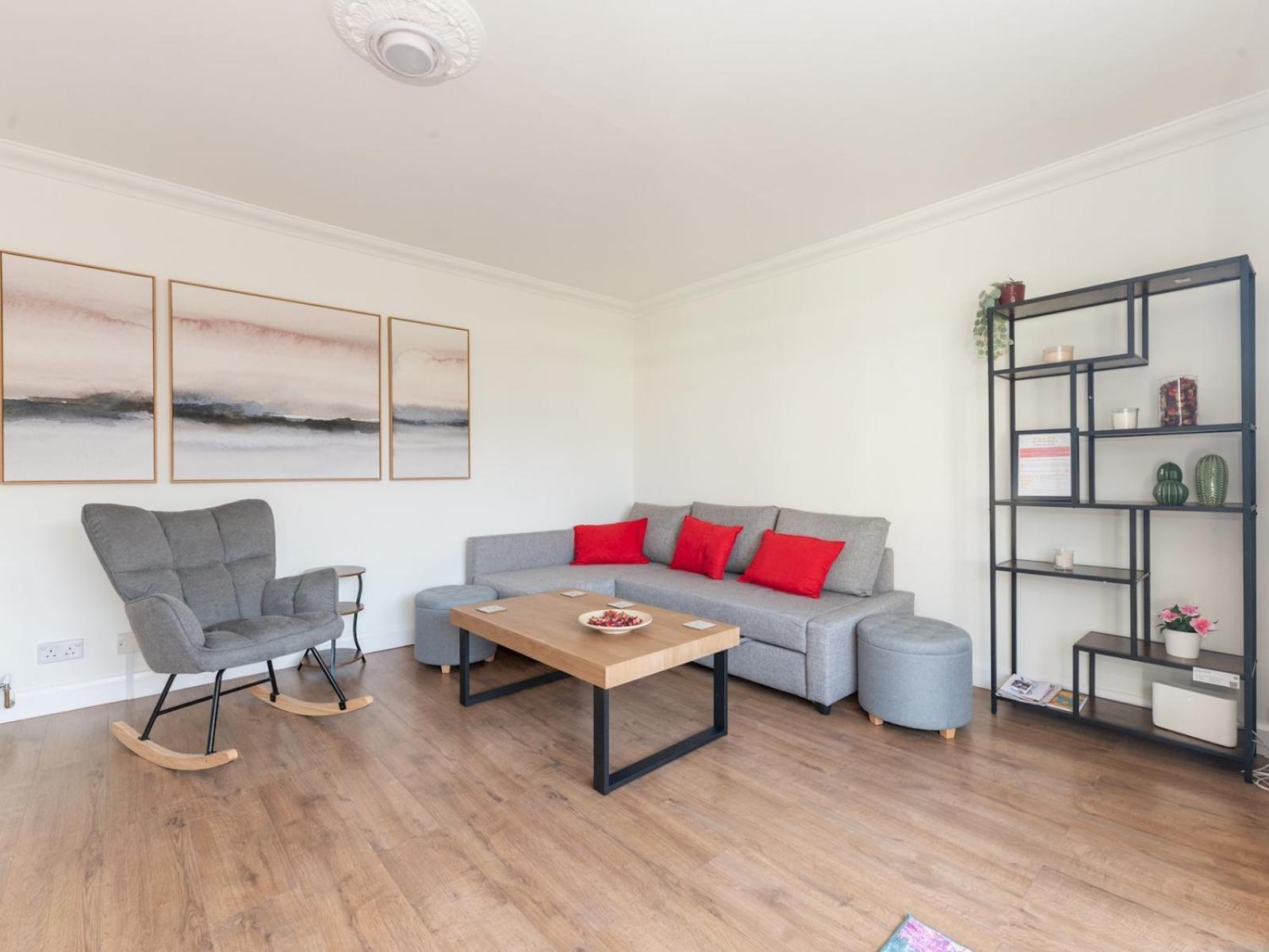 Casa vacanze Pass The Keys Bright Spacious 4br House Elizabeth Line Londra