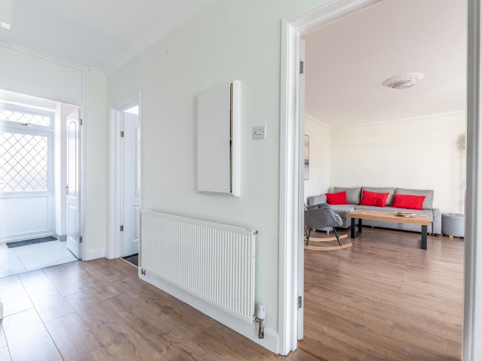 Casa vacanze Pass The Keys Bright Spacious 4br House Elizabeth Line *